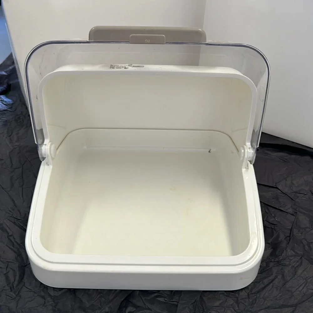 Peter Rabbit Plastic Storage Container - Picture 2 of 2